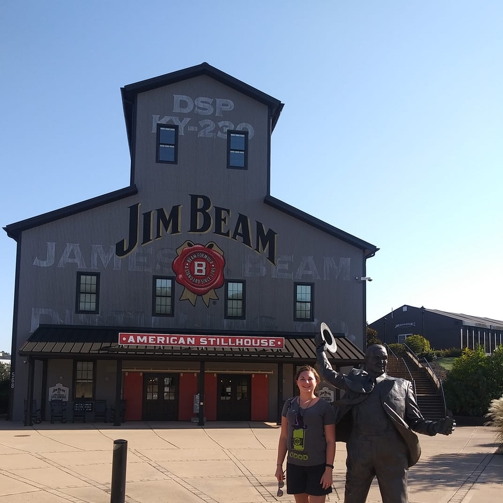 Meet your Posher, Whitney